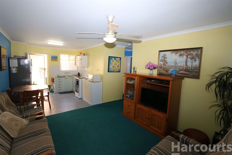 Photo - 3/22A Winston Drive, Bongaree QLD 4507 - Image 3