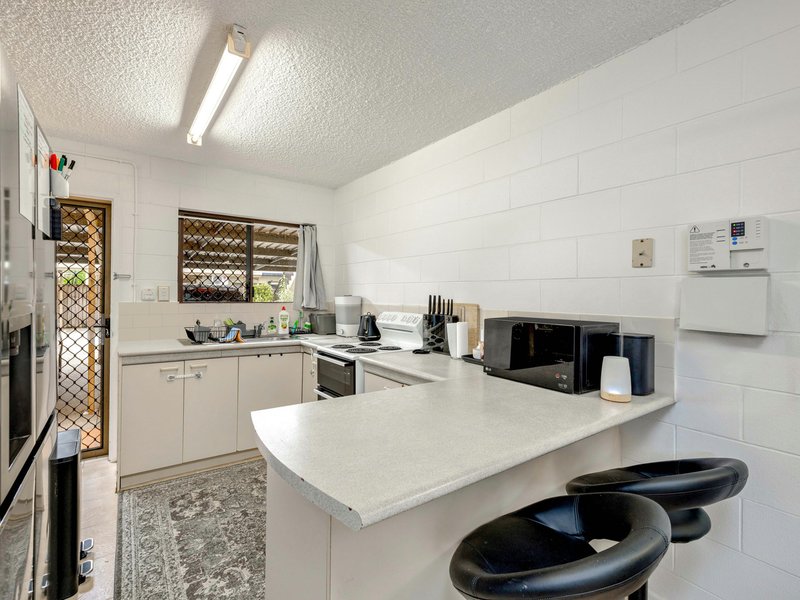 Photo - 3/23-25 Harris Street, Parramatta Park QLD 4870 - Image 4