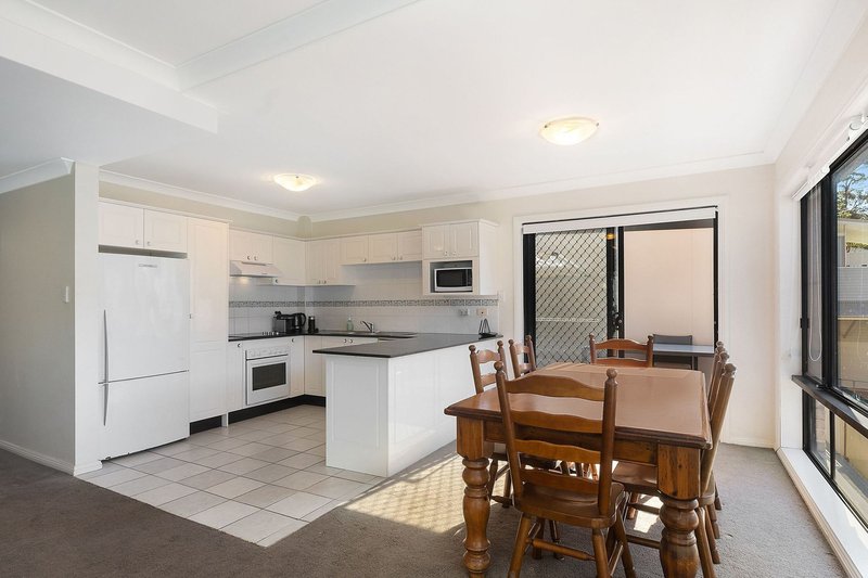 Photo - 3/23 Auld Street, Terrigal NSW 2260 - Image 3