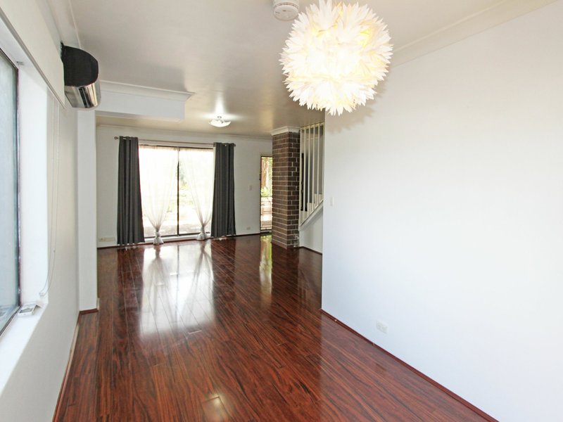 Photo - 3/23 First Street, Kingswood NSW 2747 - Image 3