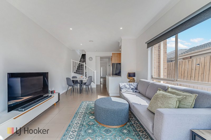 Photo - 3/23 Leveque Loop, Craigieburn VIC 3064 - Image 11