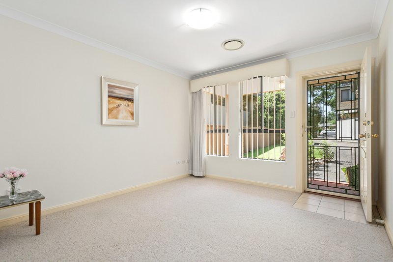 Photo - 3/23 Ogilvy Street, Peakhurst NSW 2210 - Image 4