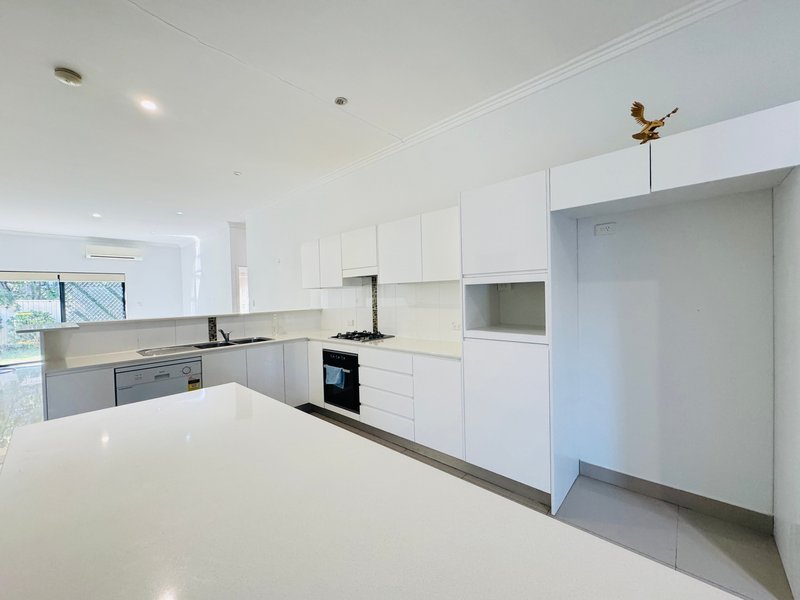 Photo - 3/23 Peake Parade, Peakhurst NSW 2210 - Image 2