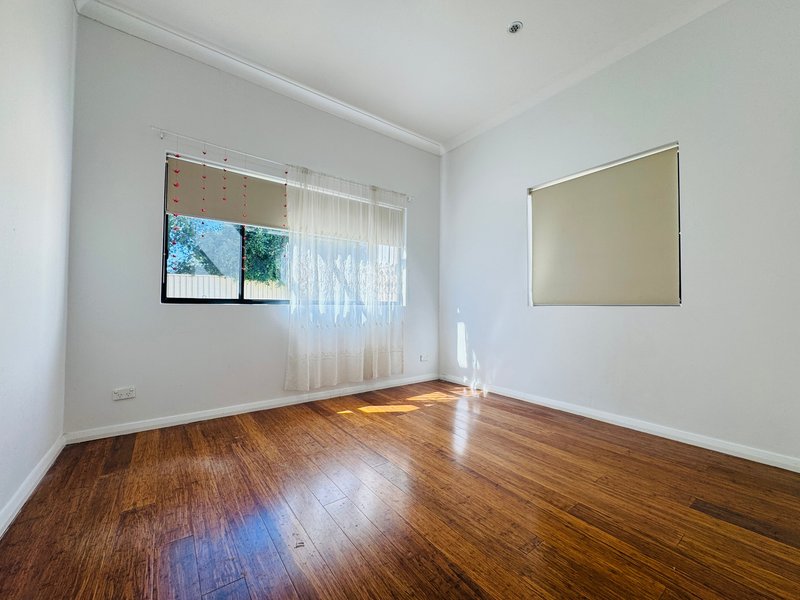 Photo - 3/23 Peake Parade, Peakhurst NSW 2210 - Image 6