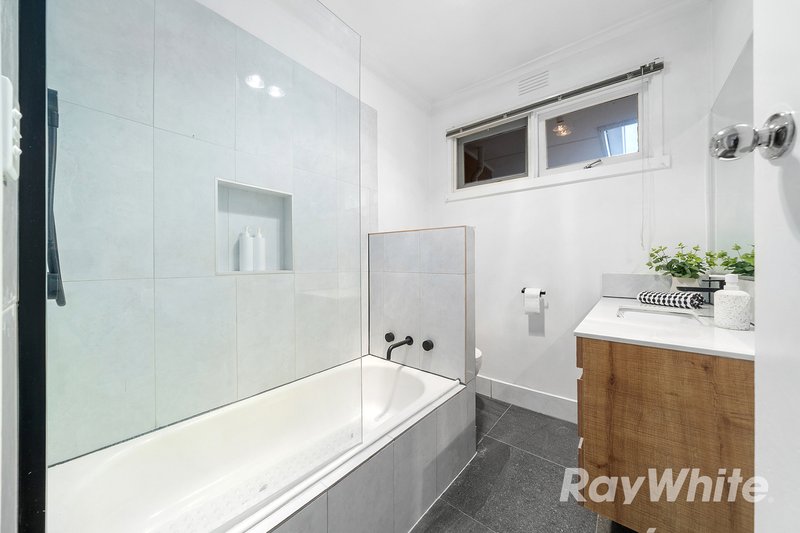 Photo - 3/23 Royal Avenue, Glen Huntly VIC 3163 - Image 5