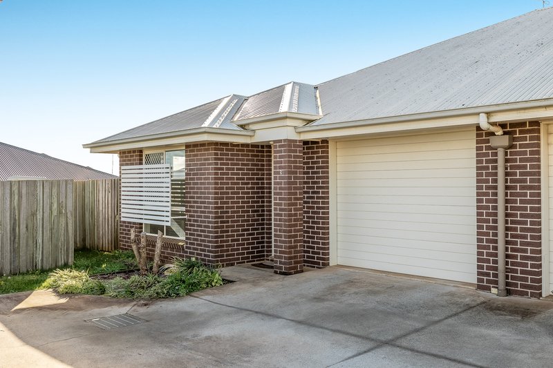 Photo - 3/23 Wigan Avenue, Highfields QLD 4352 - Image 2