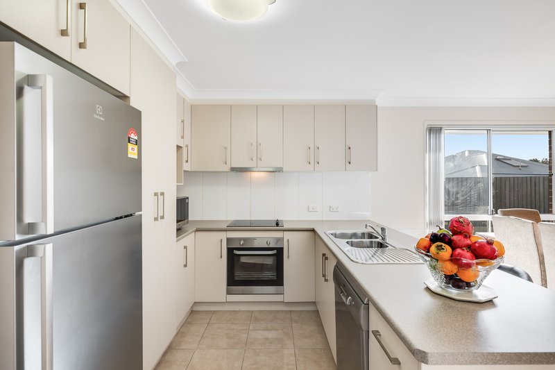 Photo - 3/23 Wigan Avenue, Highfields QLD 4352 - Image 3