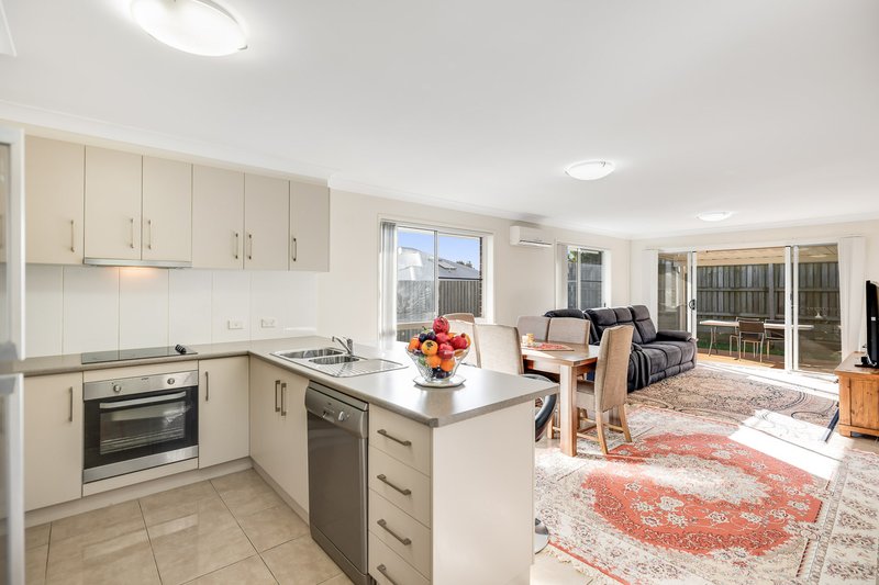 Photo - 3/23 Wigan Avenue, Highfields QLD 4352 - Image 4
