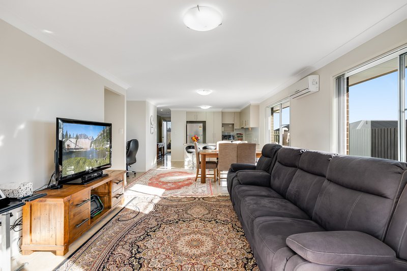 Photo - 3/23 Wigan Avenue, Highfields QLD 4352 - Image 6
