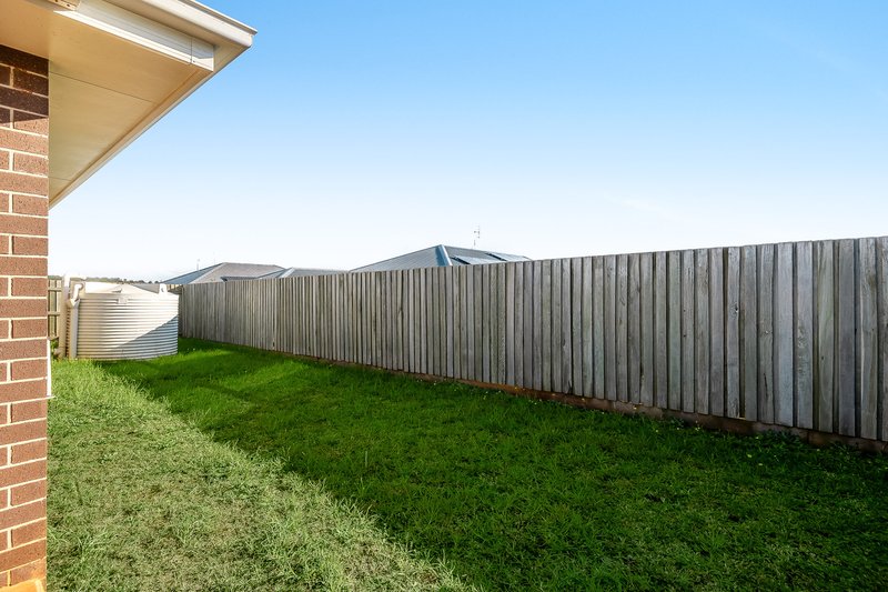 Photo - 3/23 Wigan Avenue, Highfields QLD 4352 - Image 12