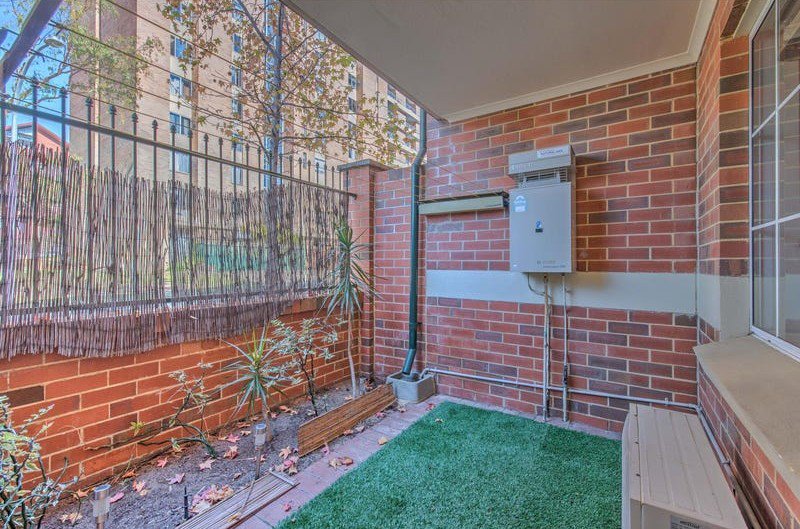 Photo - 32/30 Bishops Row, East Perth WA 6004 - Image 17