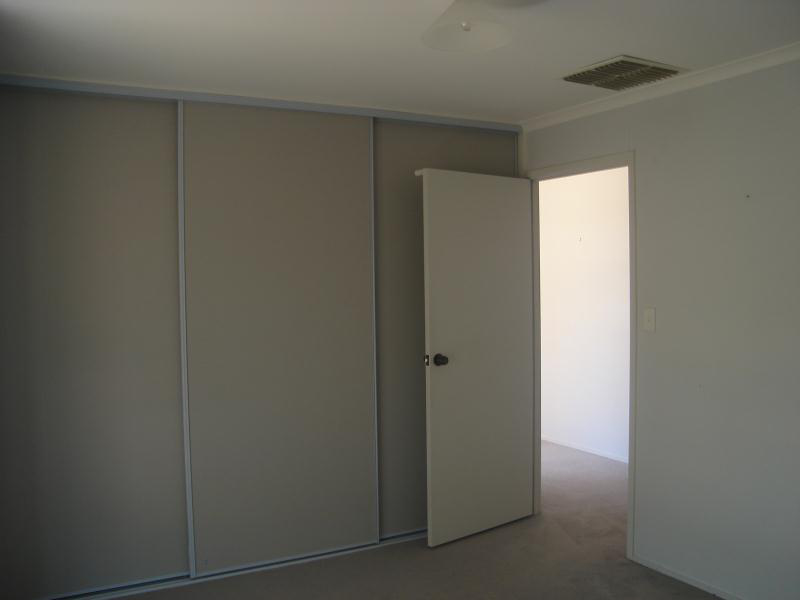 3-bedroom unit at 32/30 Burgoyne Street, Roxby Downs, SA 5725, Roxby Downs, South Australia