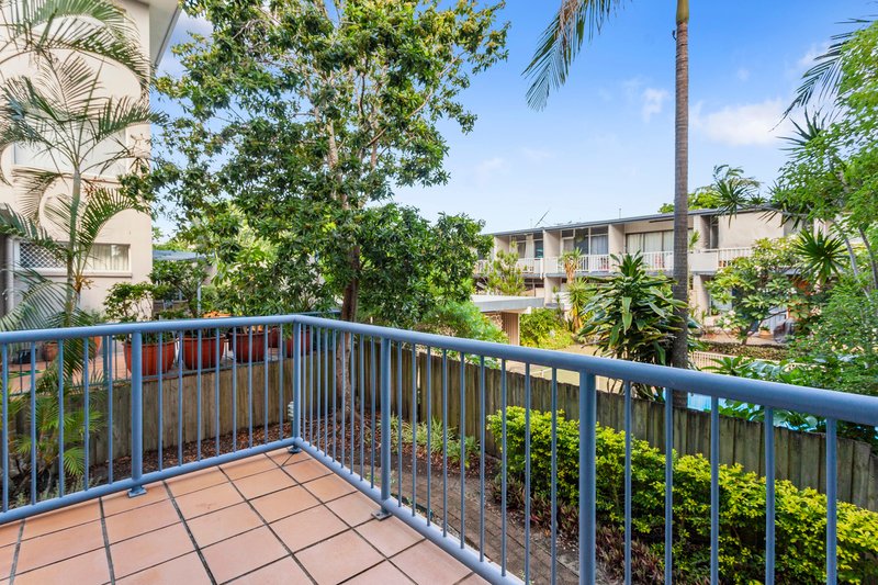 Photo - 3/2311 Gold Coast Highway, Mermaid Beach QLD 4218 - Image 13