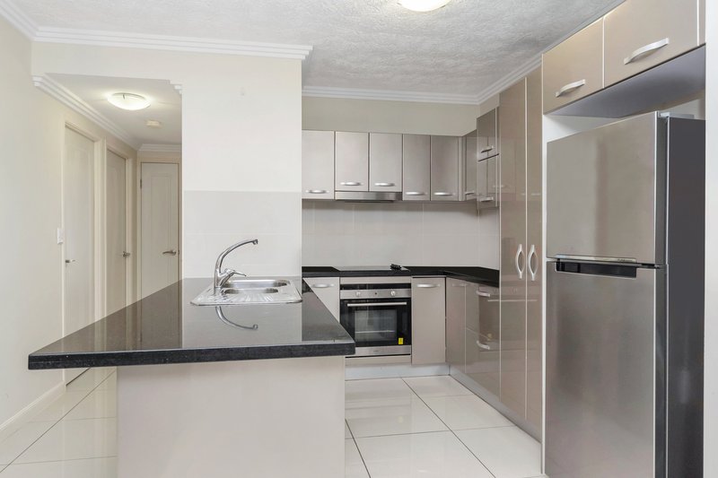 Photo - 32/319 Angus Smith Drive, Douglas QLD 4814 - Image 3