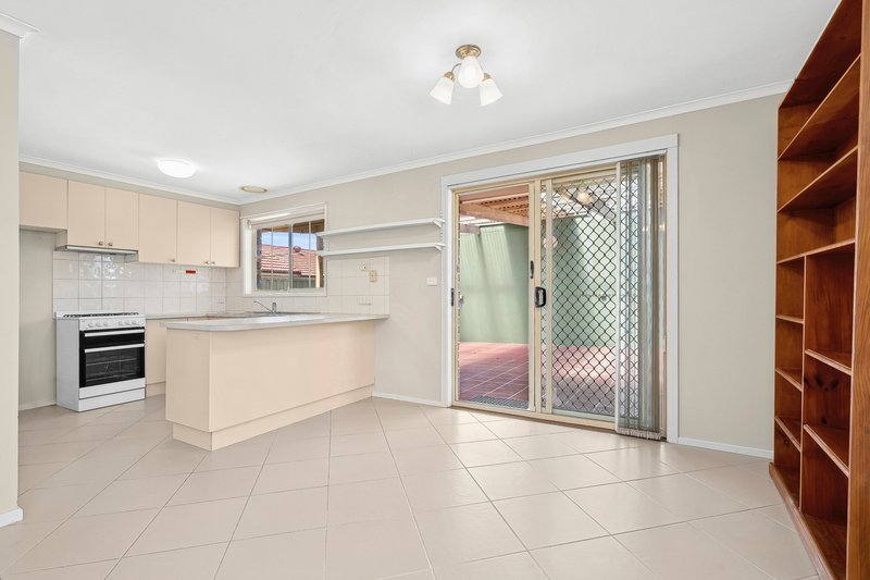 Photo - 3/24-26 Merlin Crescent, Corio VIC 3214 - Image 4