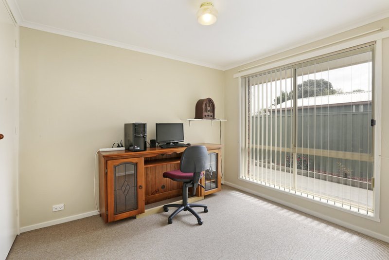 Photo - 3/24-26 Merlin Crescent, Corio VIC 3214 - Image 7