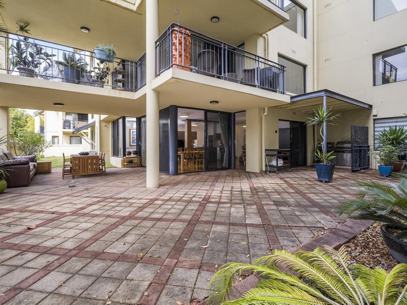Photo - 3/24 Constitution Street, East Perth WA 6004 - Image 2