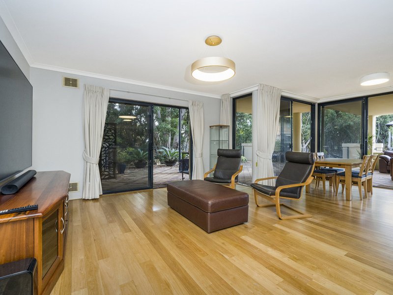 Photo - 3/24 Constitution Street, East Perth WA 6004 - Image 17