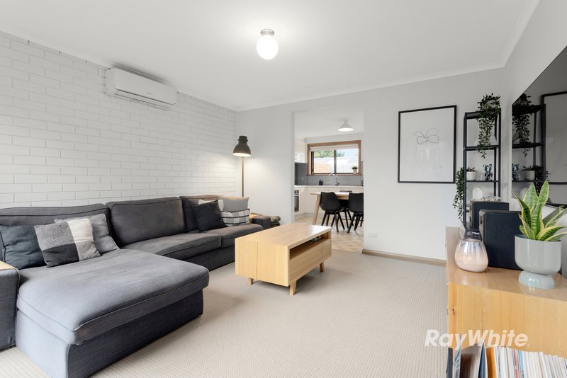 Photo - 3/24 Golf Links Avenue, Oakleigh VIC 3166 - Image 2