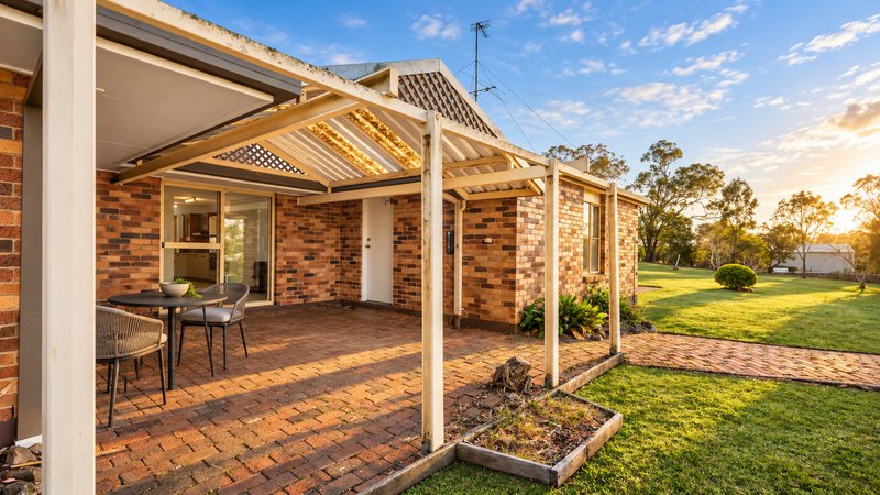 Photo - 324 Hursley Road, Glenvale QLD 4350 - Image 6