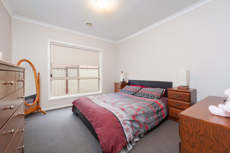 Photo - 3/24 Mcburnie Drive, Kurunjang VIC 3337 - Image 5