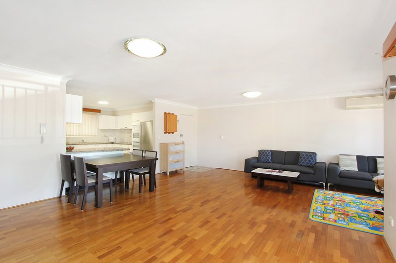 Photo - 3/24 Northumberland Road, Auburn NSW 2144 - Image 3