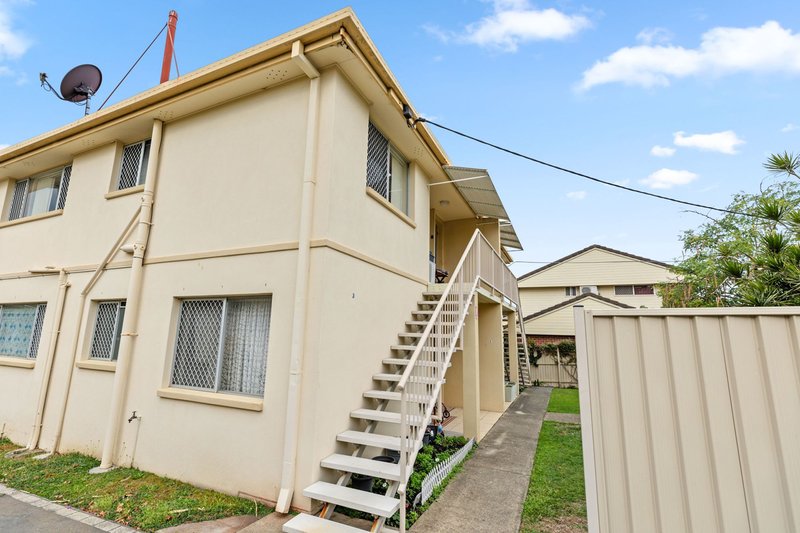 Photo - 3/24 Silvyn Street, Redcliffe QLD 4020 - Image 4