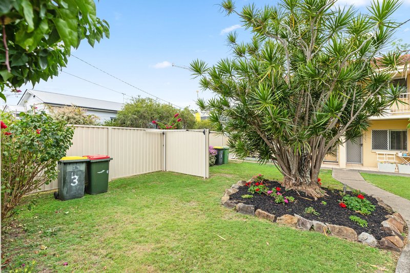 Photo - 3/24 Silvyn Street, Redcliffe QLD 4020 - Image 17