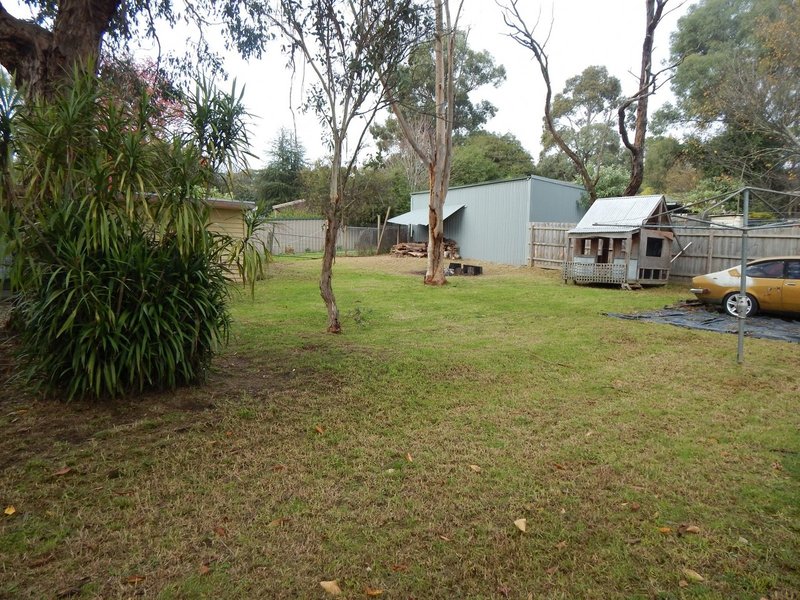 Photo - 324 Warburton Highway, Wandin North VIC 3139 - Image 8