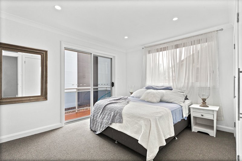 Photo - 3/24 Wentworth Street, Shellharbour NSW 2529 - Image 5