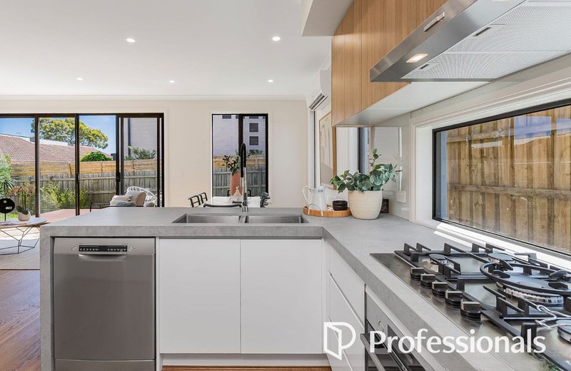 Photo - 3/24 Wridgway Avenue, Burwood VIC 3125 - Image 2