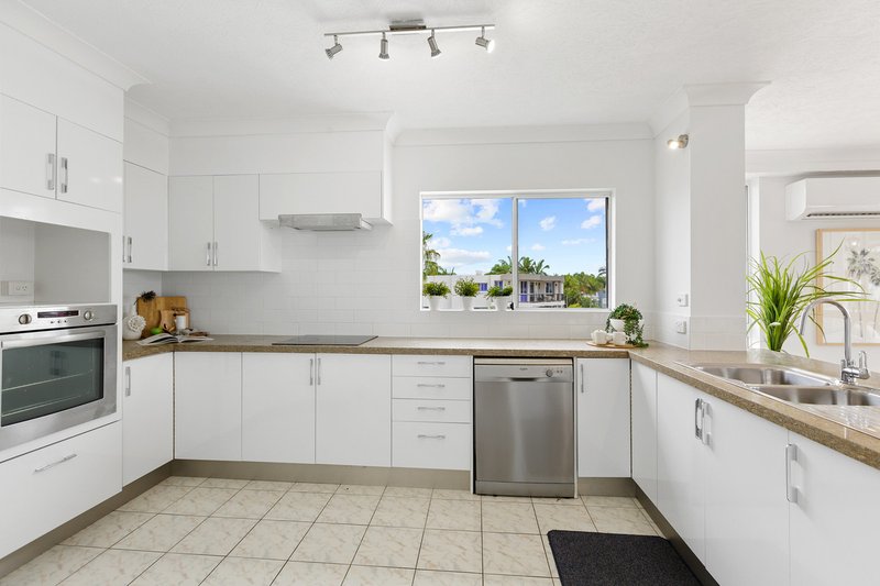 Photo - 32/41a Broadwater Street, Runaway Bay QLD 4216 - Image 5