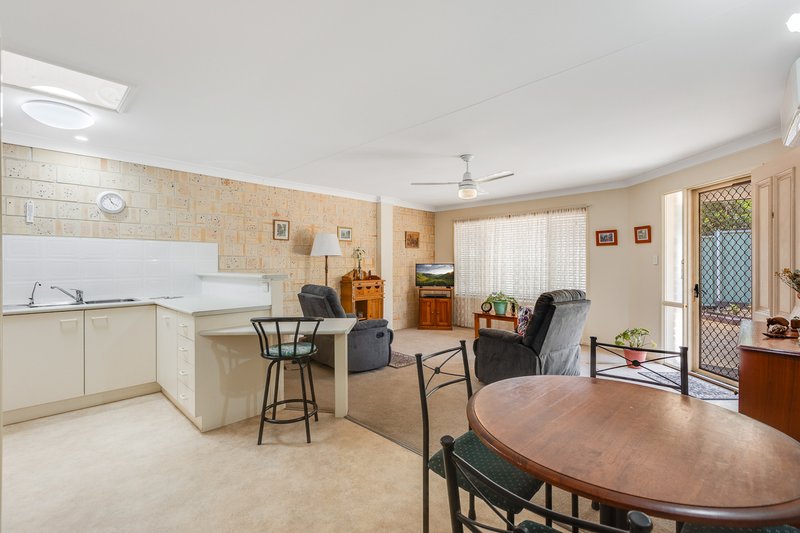 Photo - 3/242 Spring Street, Kearneys Spring QLD 4350 - Image 6