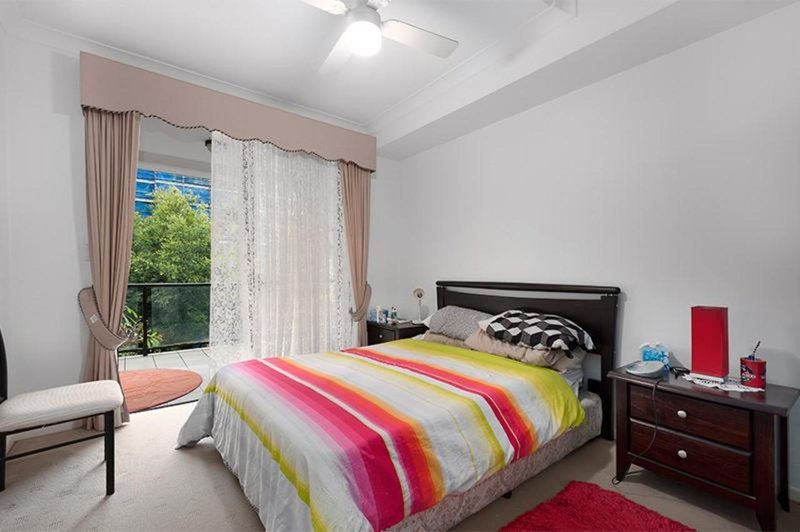 Photo - 32/46 Playfield Street, Chermside QLD 4032 - Image 6