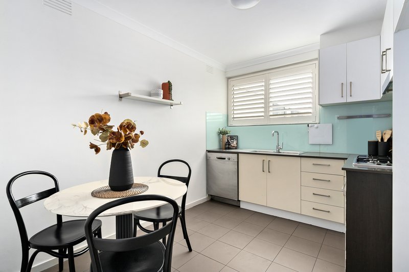 Photo - 3/249 Victoria Street, Brunswick VIC 3056 - Image 2