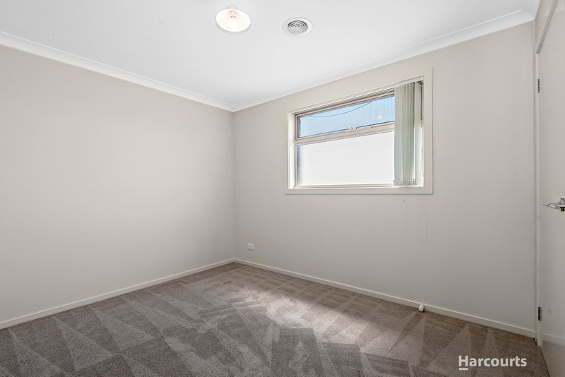 Photo - 3/25-27 Starflower Way, Truganina VIC 3029 - Image 6