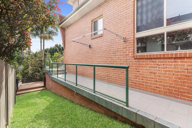 Photo - 3/25 Barnhill Road, Terrigal NSW 2260 - Image 6