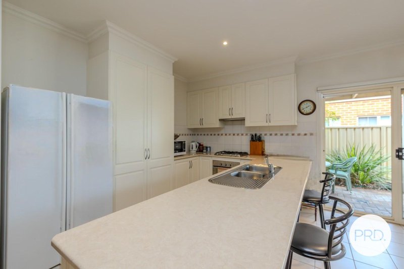 Photo - 325 Eighth Street, Mildura VIC 3500 - Image 8