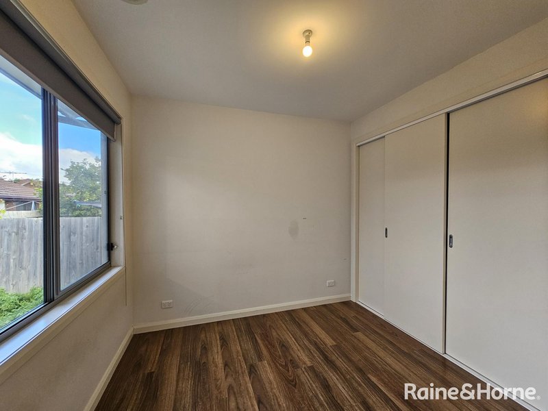 Photo - 3/25 James Street, St Albans VIC 3021 - Image 6