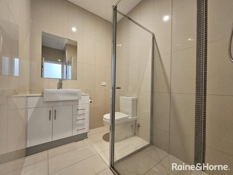 Photo - 3/25 James Street, St Albans VIC 3021 - Image 7
