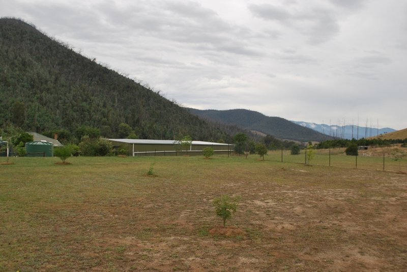 Photo - 325 Myrtleford - Stanley Road, Mudgegonga VIC 3737 - Image 11