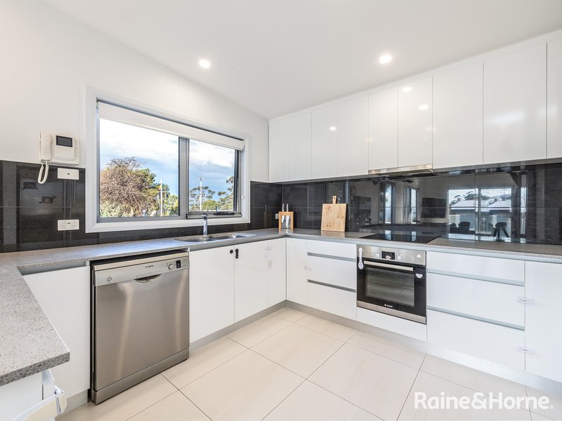 Photo - 3/25 Powell Road, Blackmans Bay TAS 7052 - Image 3