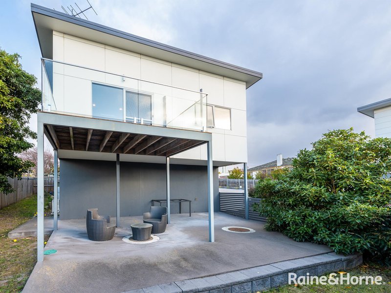 Photo - 3/25 Powell Road, Blackmans Bay TAS 7052 - Image 9
