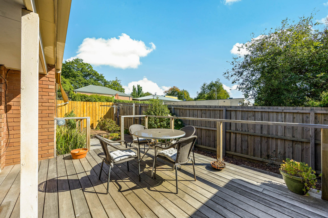 2-bedroom unit at 3/25 Prince Street, Gisborne, VIC 3437, Macedon Ranges, Victoria