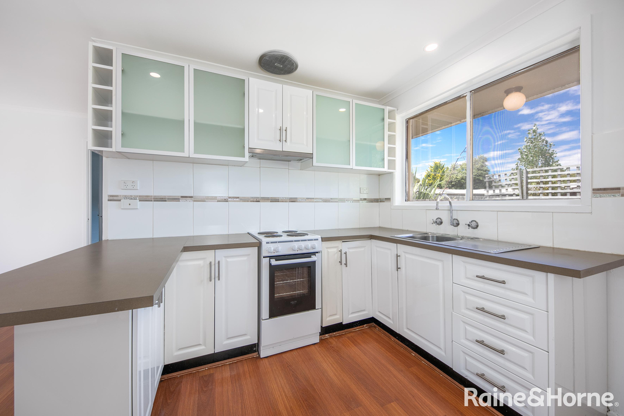 2-bedroom unit at 3/25 Worcester Road, Gisborne, VIC 3437, Macedon Ranges, Victoria