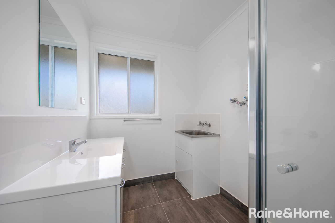 2-bedroom unit at 3/25 Worcester Road, Gisborne, VIC 3437, Macedon Ranges, Victoria