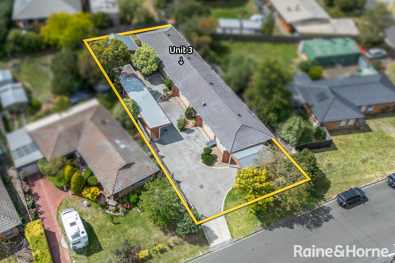 2-bedroom unit at 3/25 Worcester Road, Gisborne, VIC 3437, Macedon Ranges, Victoria