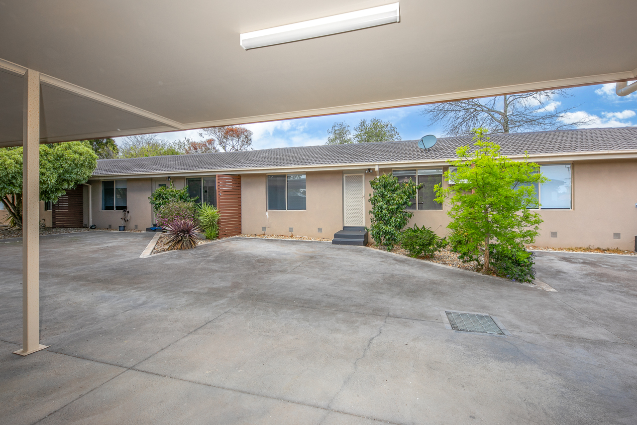 2-bedroom unit at 3/25 Worcester Road, Gisborne, VIC 3437, Macedon Ranges, Victoria