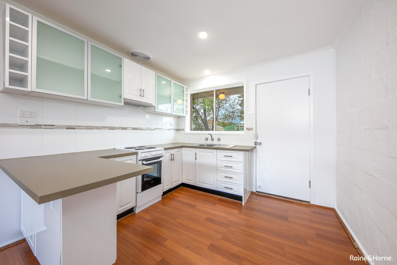 2-bedroom unit at 3/25 Worcester Road, Gisborne, VIC 3437, Macedon Ranges, Victoria