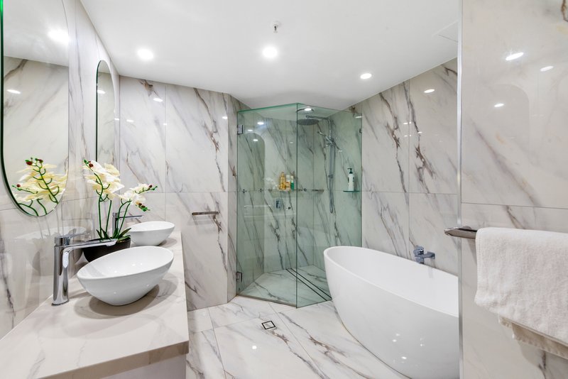 Photo - 325/2 View Avenue, Surfers Paradise QLD 4217 - Image 19